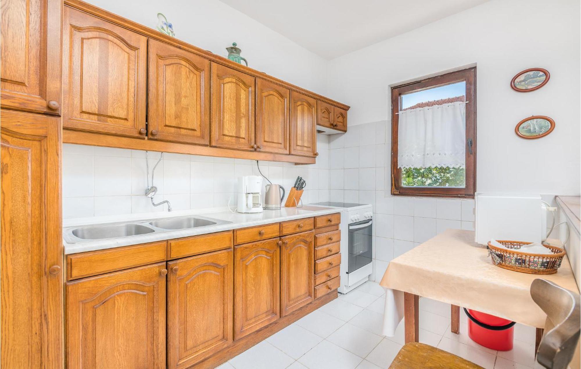 Stunning Apartment In Malinska With Kitchen المظهر الخارجي الصورة