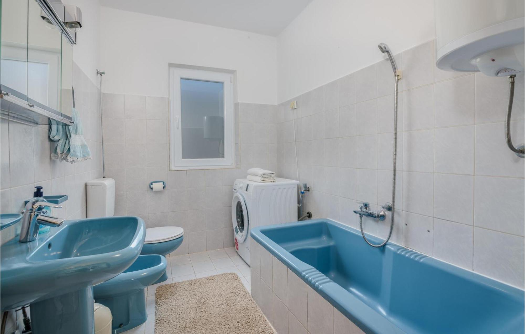 Stunning Apartment In Malinska With Kitchen المظهر الخارجي الصورة