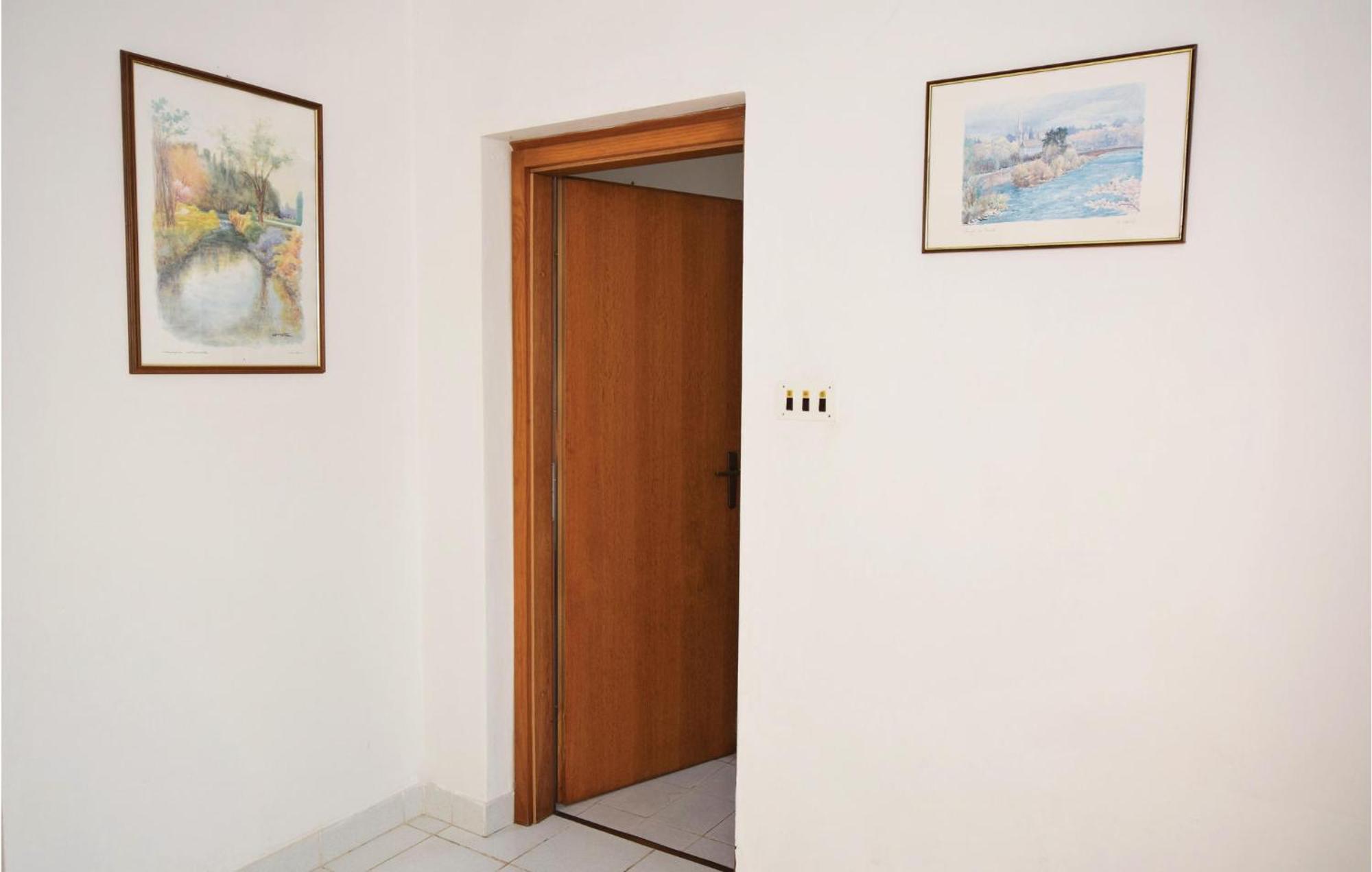 Stunning Apartment In Malinska With Kitchen المظهر الخارجي الصورة